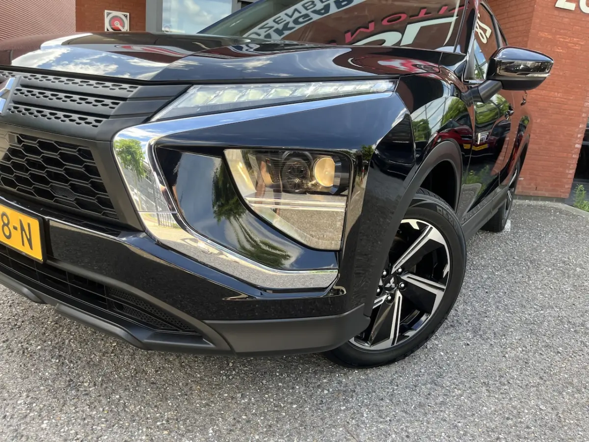 2.4 PHEV Intense // LED // CAMERA // KEYLESS // APPLE CARPLAY / ANDROID AUTO // CLIMA // S