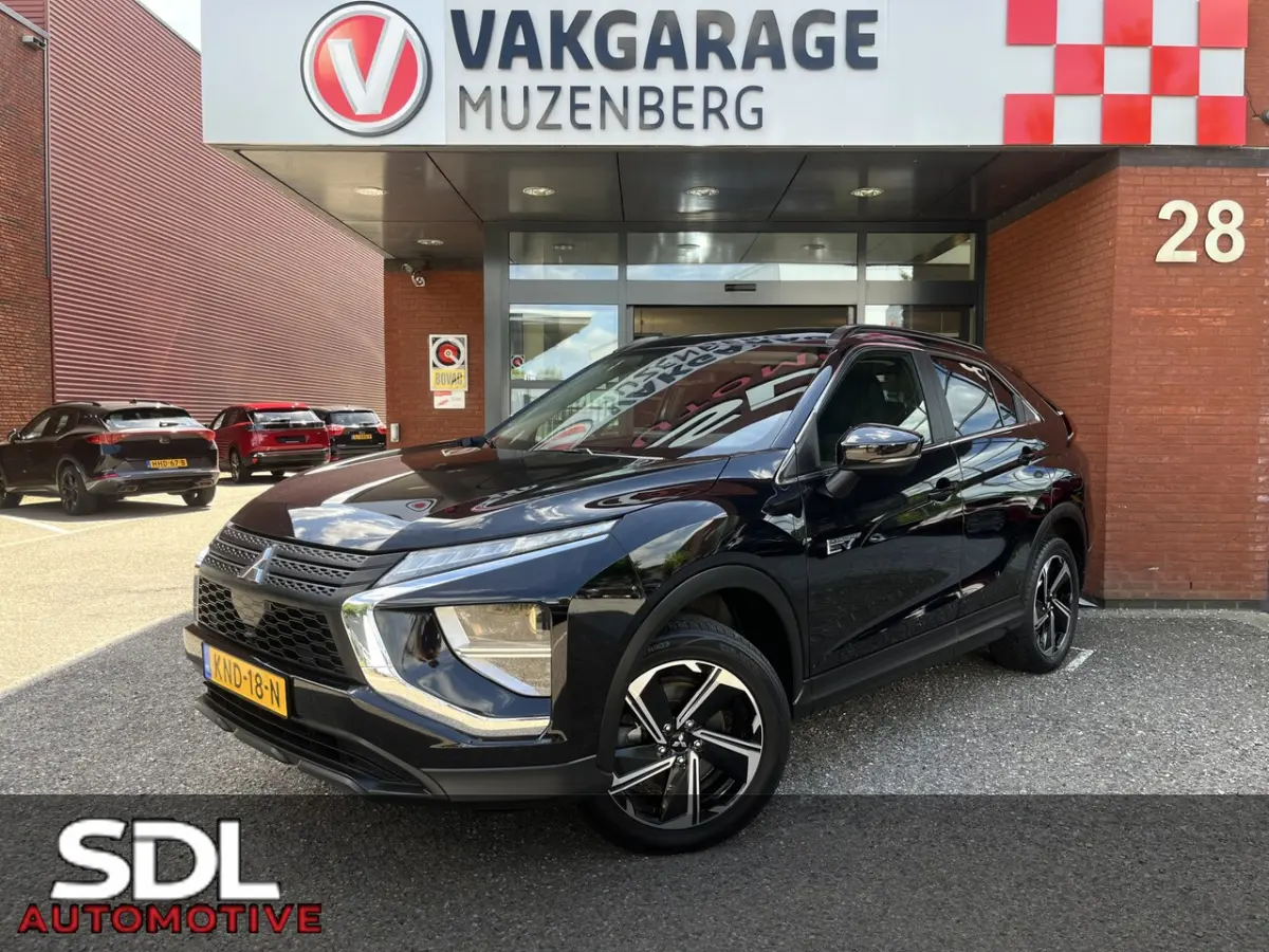 2.4 PHEV Intense // LED // CAMERA // KEYLESS // APPLE CARPLAY / ANDROID AUTO // CLIMA // S