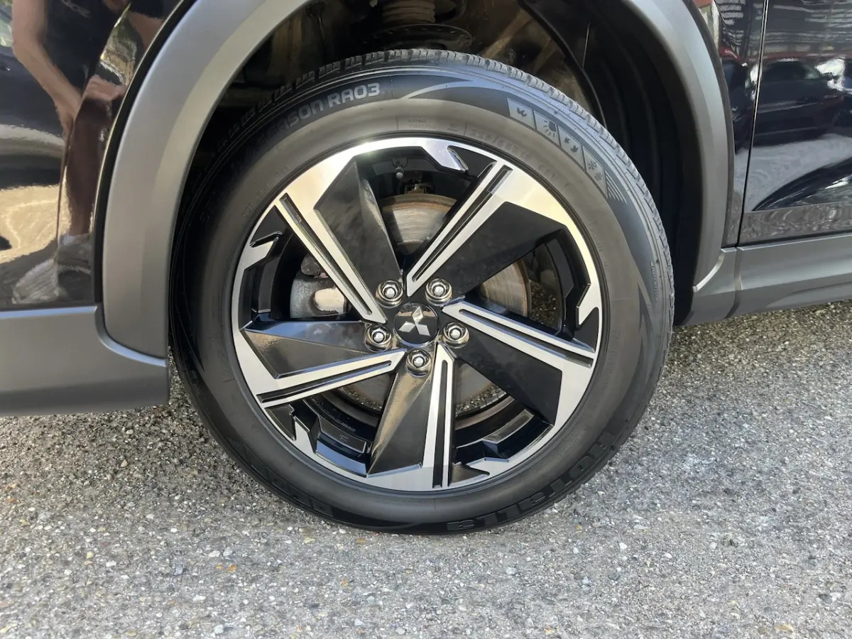 2.4 PHEV Intense // LED // CAMERA // KEYLESS // APPLE CARPLAY / ANDROID AUTO // CLIMA // S