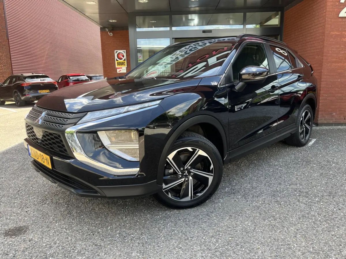 2.4 PHEV Intense // LED // CAMERA // KEYLESS // APPLE CARPLAY / ANDROID AUTO // CLIMA // S