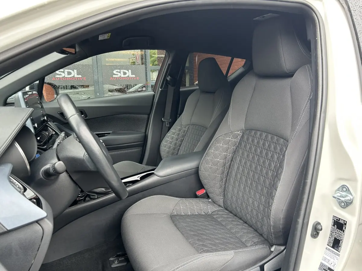 1.8 Hybrid Dynamic 58000KM Dealer Auto // FULL LED // APPLE CARPLAY / ANDROID AUTO // ADAP