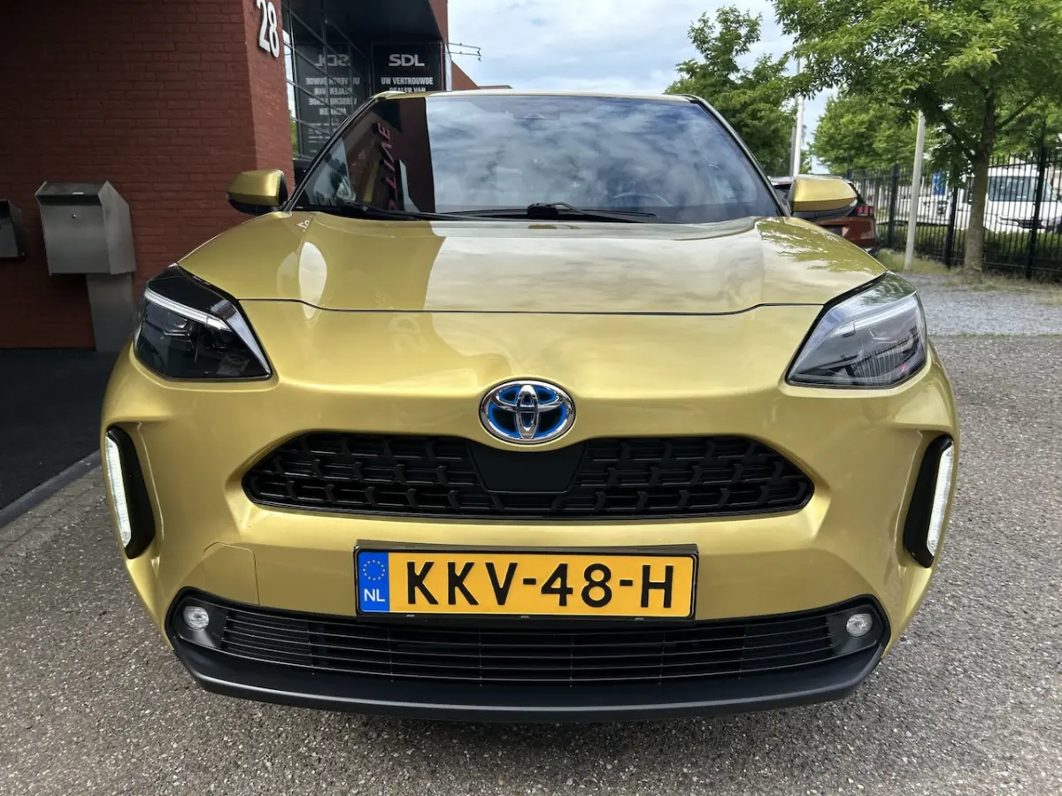 1.5 Hybrid First Edition // ADAPT. CRUISE // LED // KEYLESS // CAMERA // NAVI+CARPLAY //
