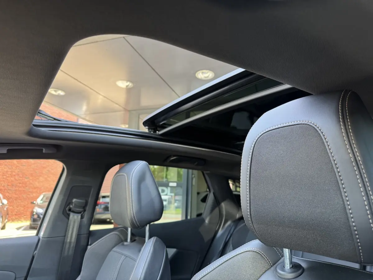1.6 HYbrid 225 GT // SCHUIF-KANTELDAK // ADAPT. CRUISE // DODEHOEK // ELEK. ACHTERKLEP //