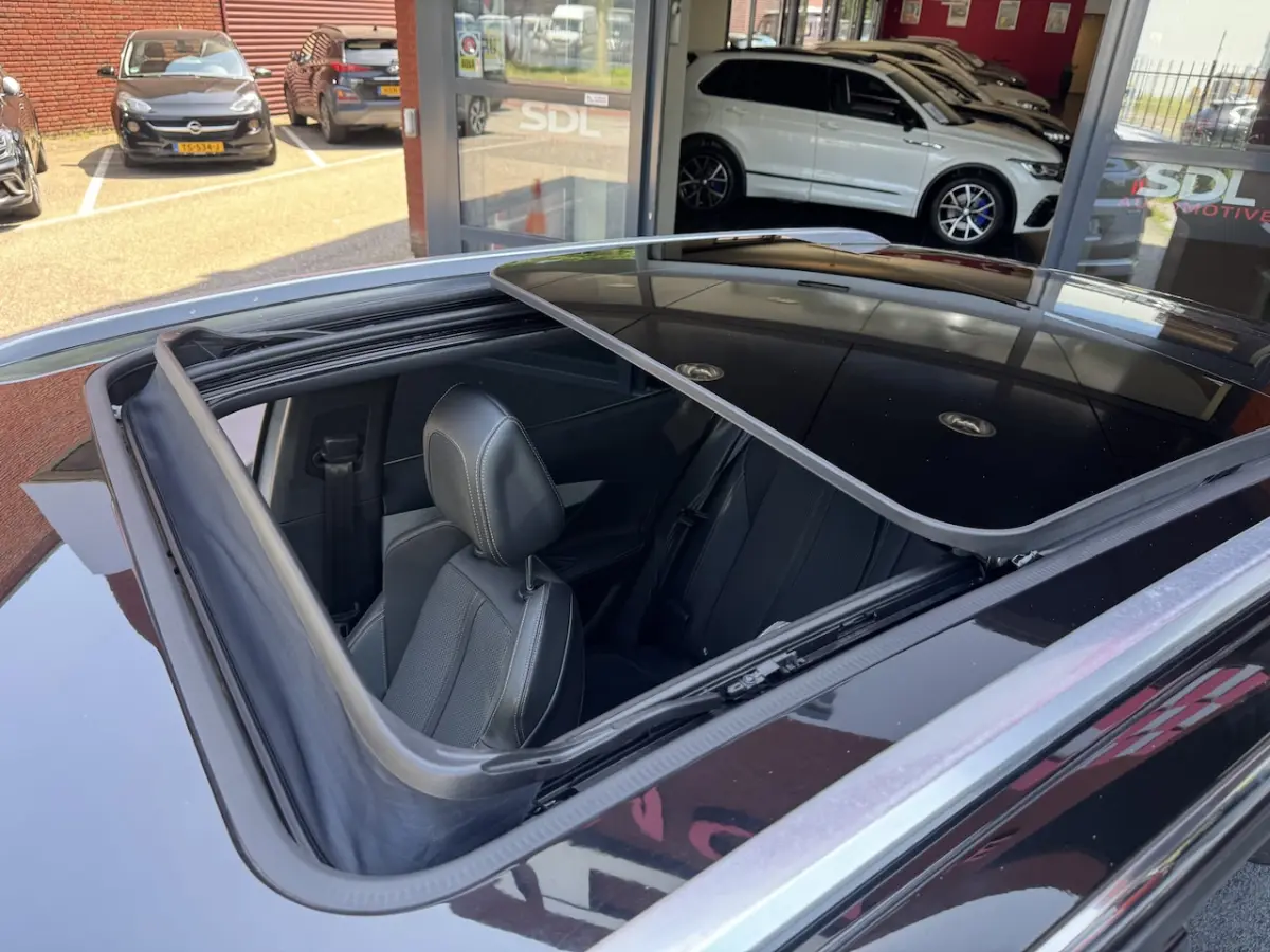 1.6 HYbrid 225 GT // SCHUIF-KANTELDAK // ADAPT. CRUISE // DODEHOEK // ELEK. ACHTERKLEP //