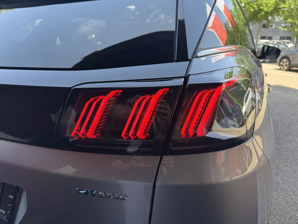 1.6 HYbrid 225 GT // SCHUIF-KANTELDAK // ADAPT. CRUISE // DODEHOEK // ELEK. ACHTERKLEP //