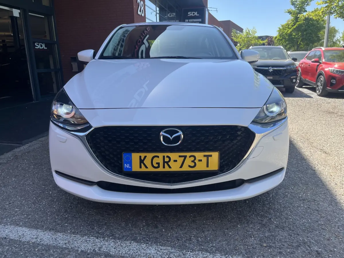 2 1.5 Skyactiv-G Comfort // LED // NAVI + CARPLAY // PDC // CRUISE // STOELVERWARMING