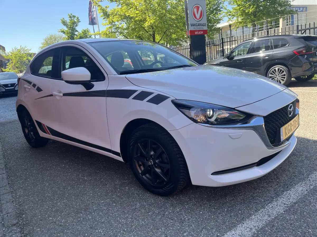 2 1.5 Skyactiv-G Comfort // LED // NAVI + CARPLAY // PDC // CRUISE // STOELVERWARMING