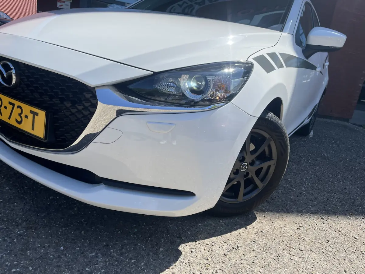 2 1.5 Skyactiv-G Comfort // LED // NAVI + CARPLAY // PDC // CRUISE // STOELVERWARMING