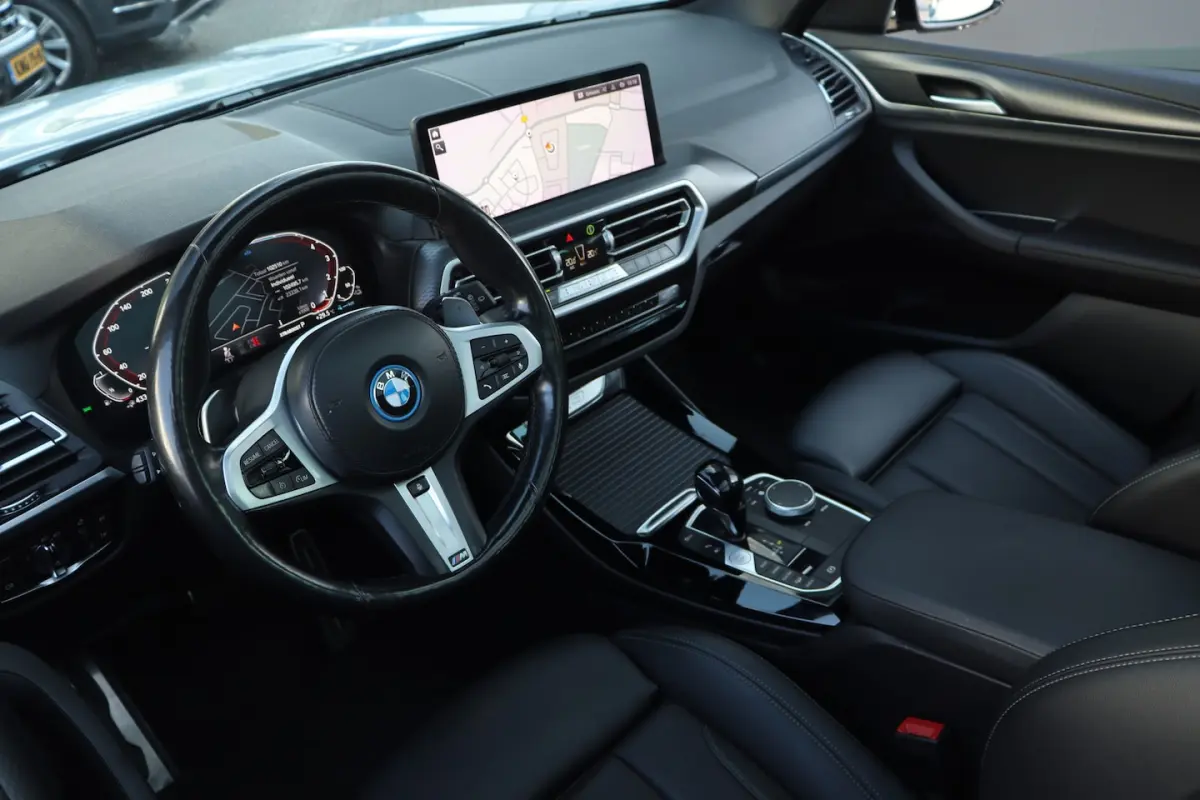 xDrive30e M-Sport | Pano | Leder | Trekhaak |
