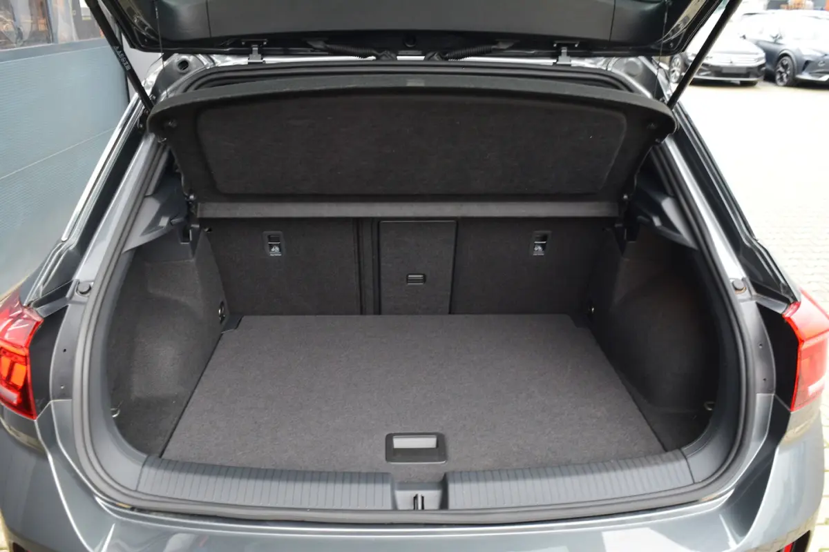 1.5 TSI R-Line | ACC | Camera | Trekhaak | Fabrieksgarantie