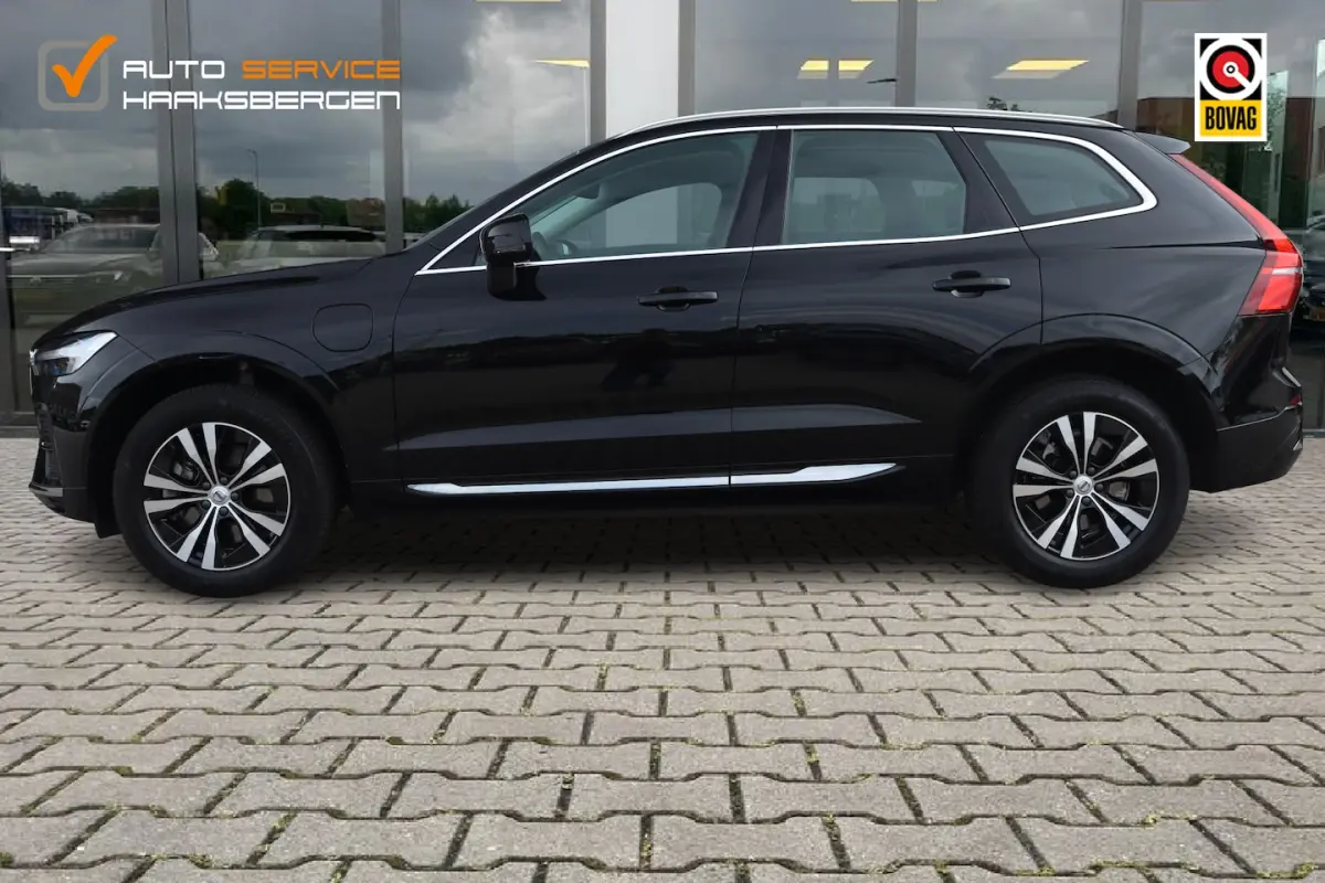 2.0 T6 Plug-in hybrid AWD Essential Bright | Pano | Leder | Camera |
