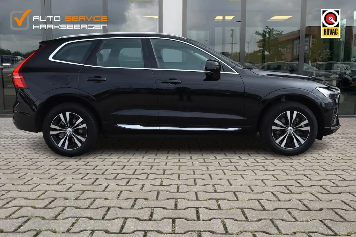 2.0 T6 Plug-in hybrid AWD Essential Bright | Pano | Leder | Camera |