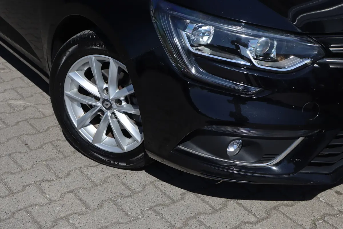 1.2 TCe Zen | Keyless | DAB | Leder/Alcantara |