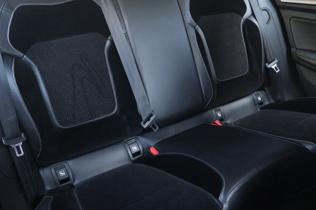 1.2 TCe Zen | Keyless | DAB | Leder/Alcantara |