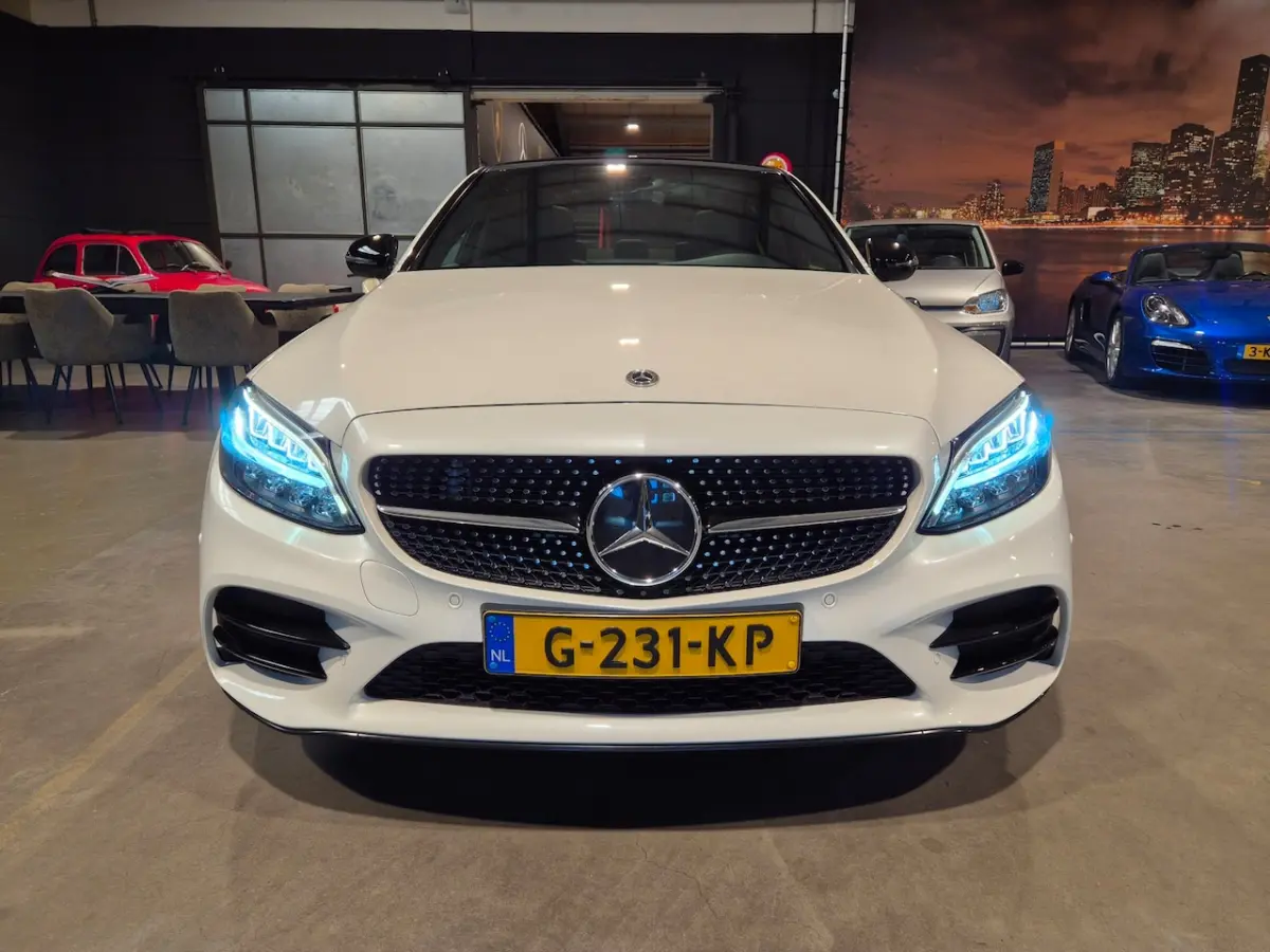 180 - AMG Pakket - Panodak - Camera - Stoelverwarming - Afneembare trekhaak