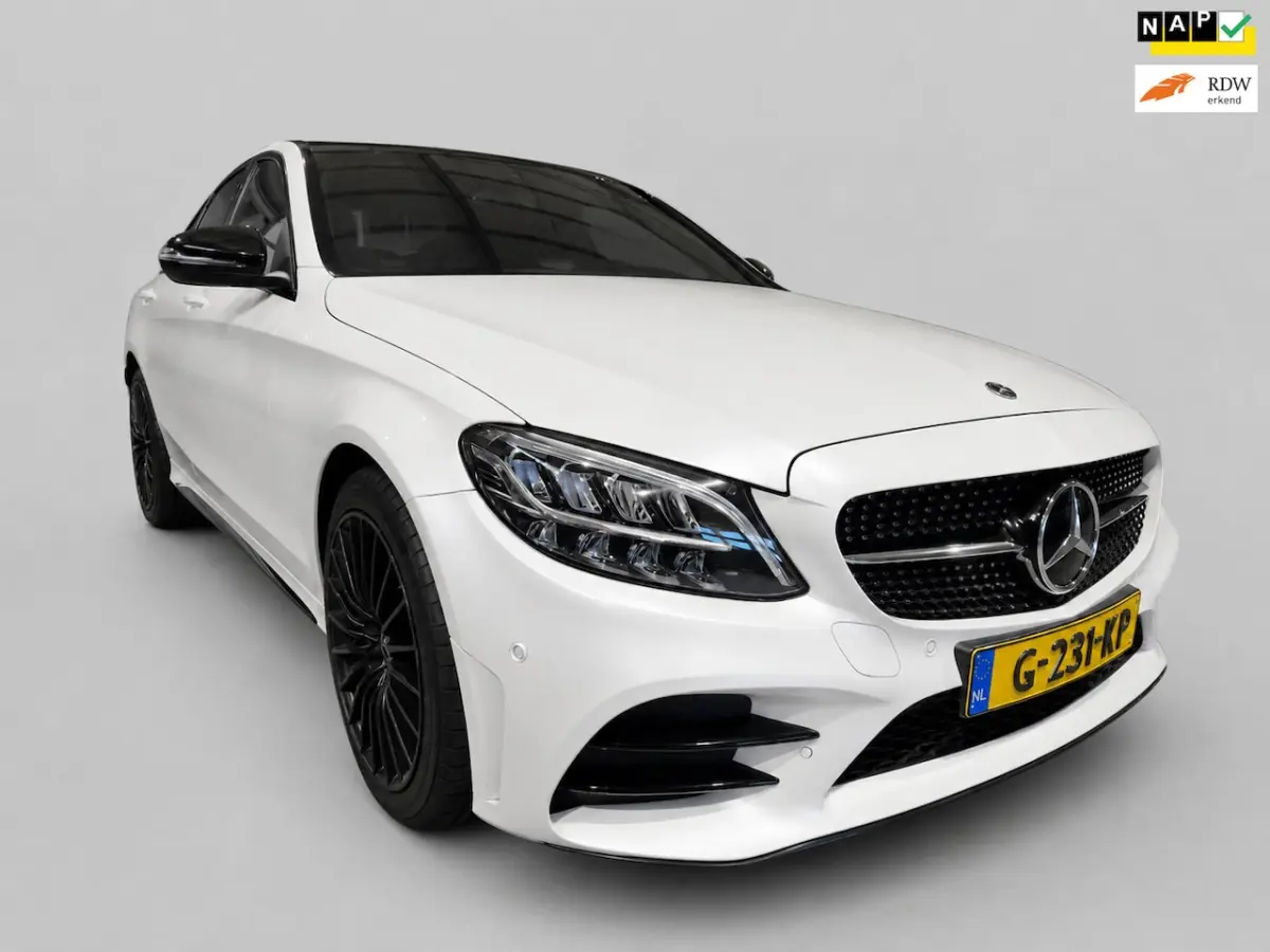 180 - AMG Pakket - Panodak - Camera - Stoelverwarming - Afneembare trekhaak