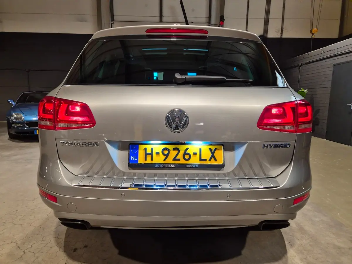3.0 TSI Hybrid High Edition - Panoramadak - Leder - Stoelverw en Koeling - Elektr klep - E
