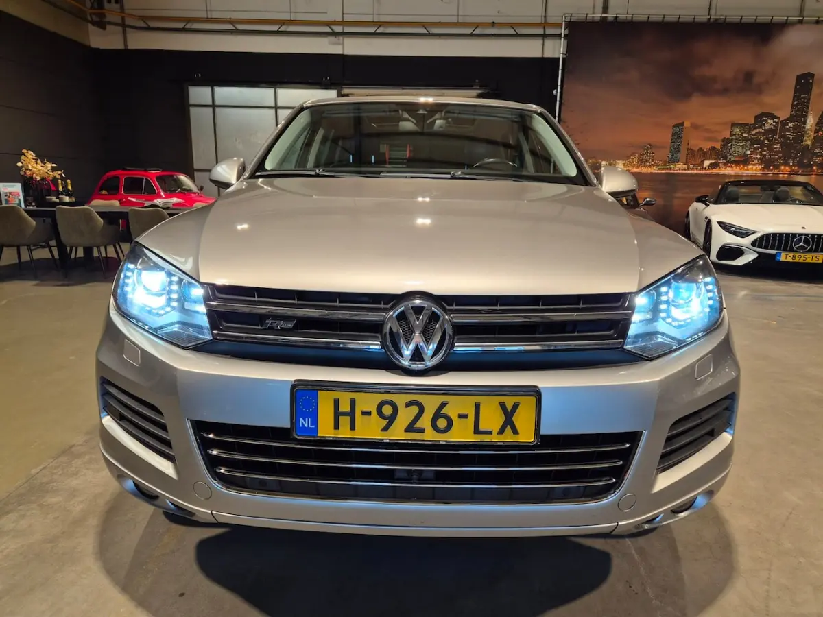 3.0 TSI Hybrid High Edition - Panoramadak - Leder - Stoelverw en Koeling - Elektr klep - E
