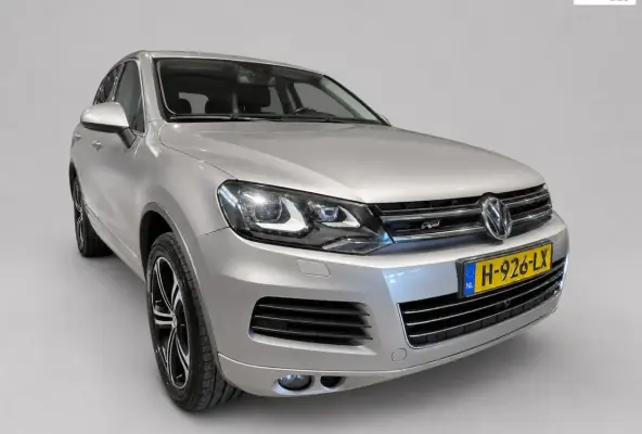 3.0 TSI Hybrid High Edition - Panoramadak - Leder - Stoelverw en Koeling - Elektr klep - E