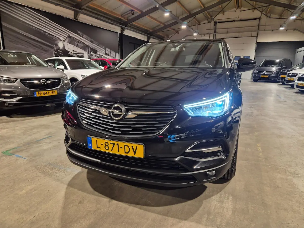 1.2 Turbo Business Edition - Navigatie - CarPlay - Camera - Airco - Cruise - Stoelverw - N