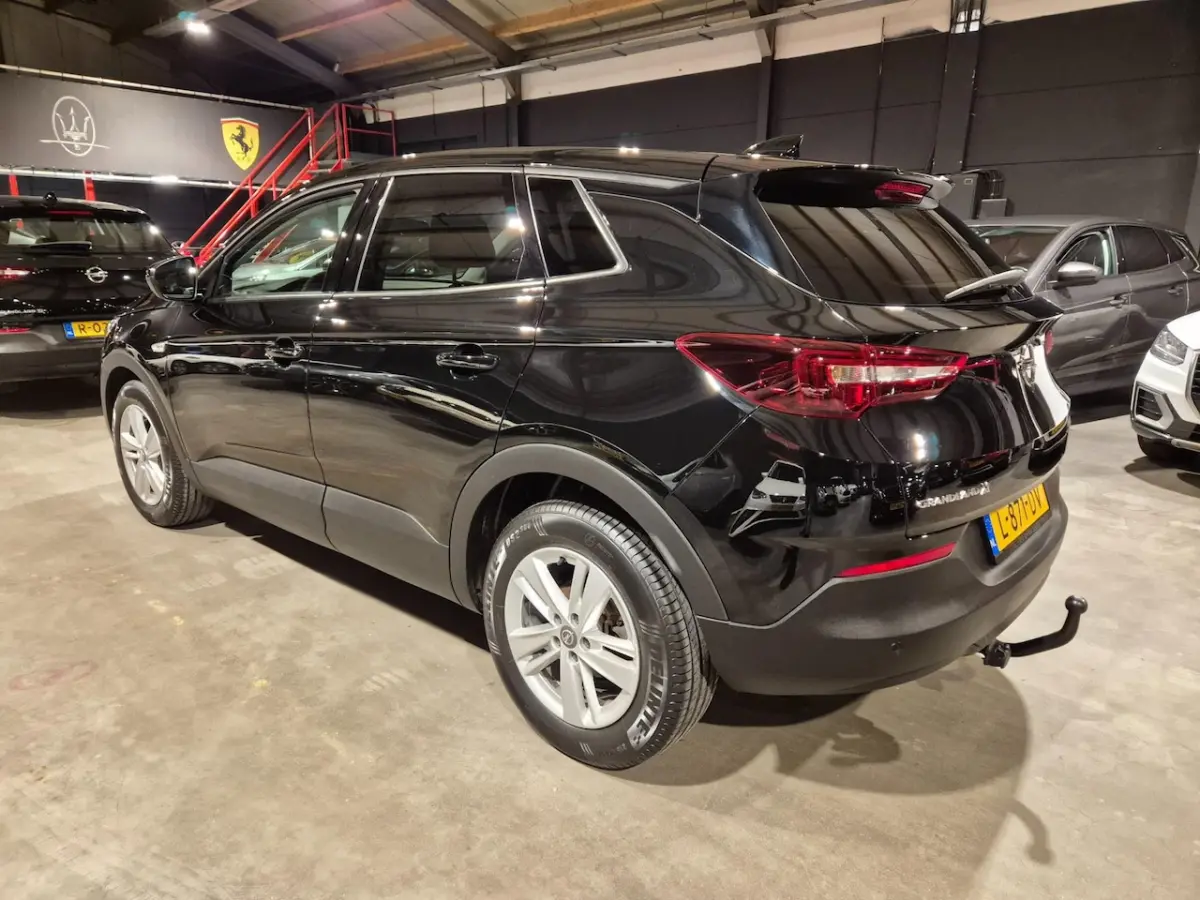 1.2 Turbo Business Edition - Navigatie - CarPlay - Camera - Airco - Cruise - Stoelverw - N
