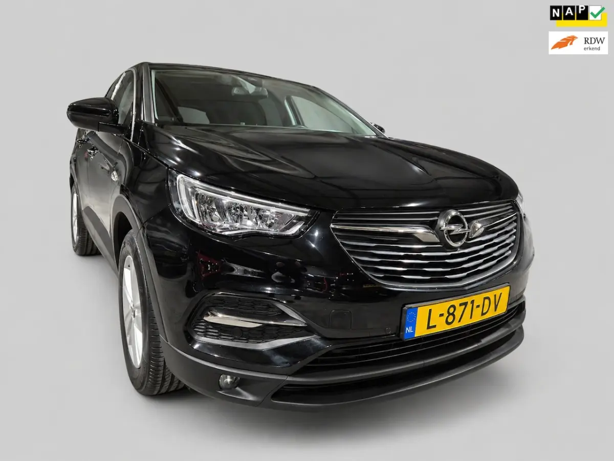 1.2 Turbo Business Edition - Navigatie - CarPlay - Camera - Airco - Cruise - Stoelverw - N
