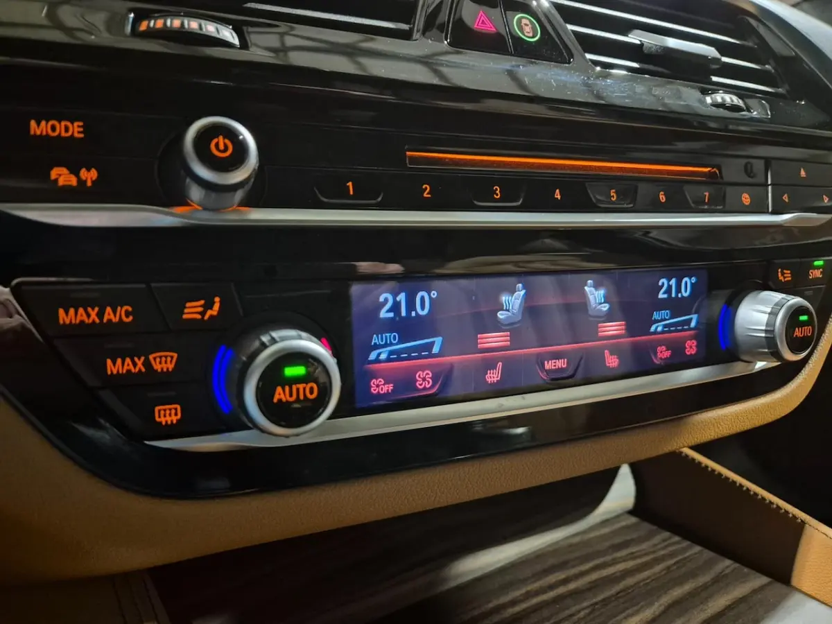 530i High Executive Edition - Panoramadak - HeadUp - Adapt Cruise - Ambiancelight - Memory