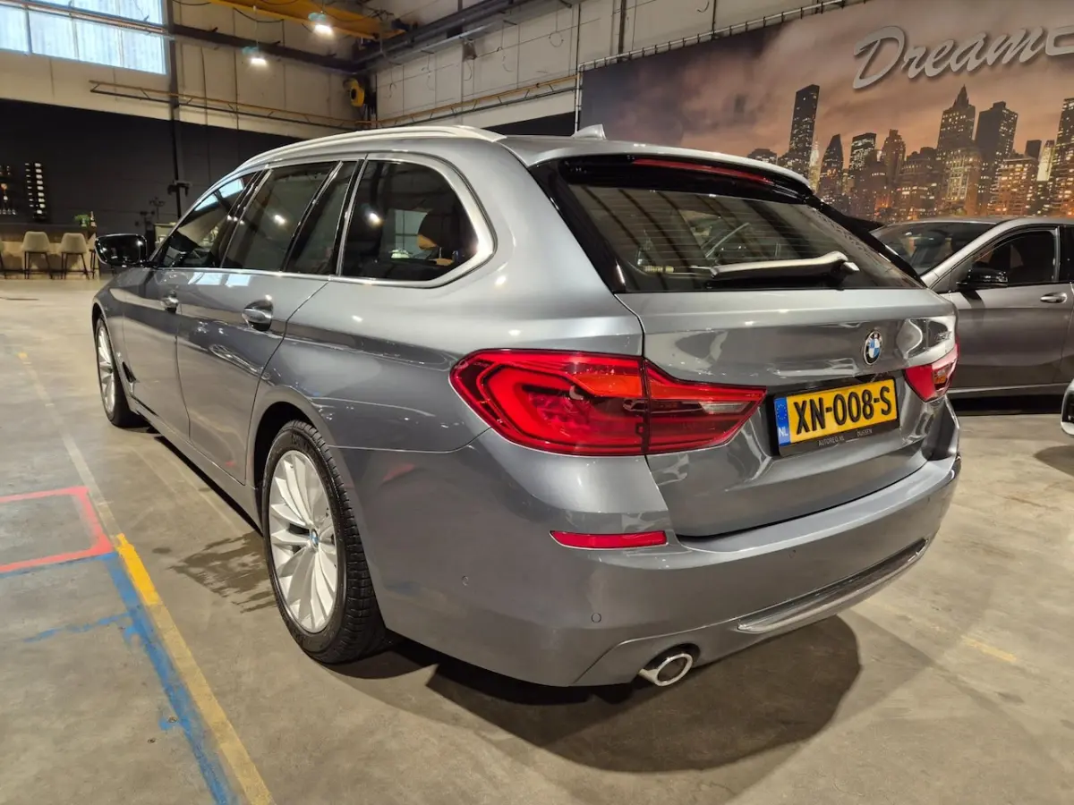 530i High Executive Edition - Panoramadak - HeadUp - Adapt Cruise - Ambiancelight - Memory