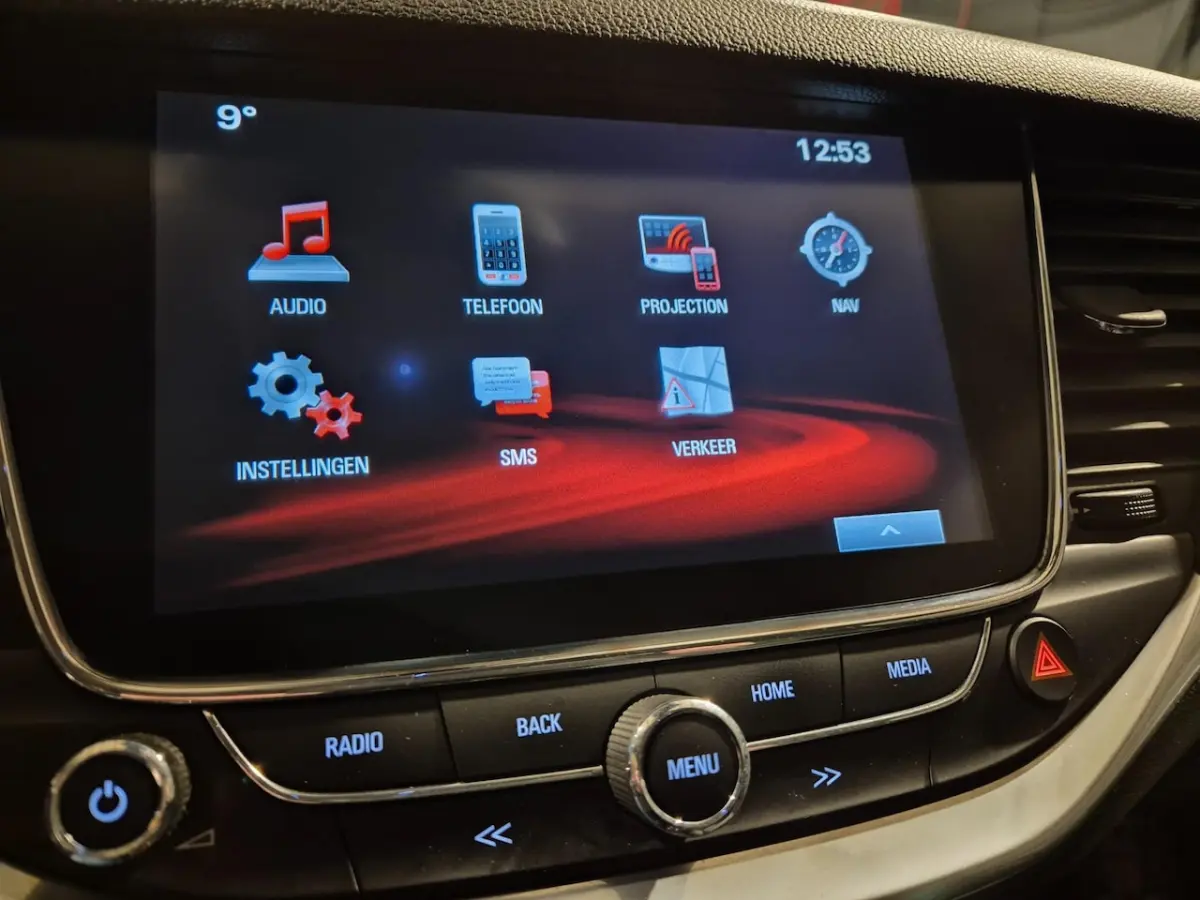 1.0 Turbo Innovation - Navigatie - CarPlay - Stoel en Stuurverwarming - Keyless - Elektr k