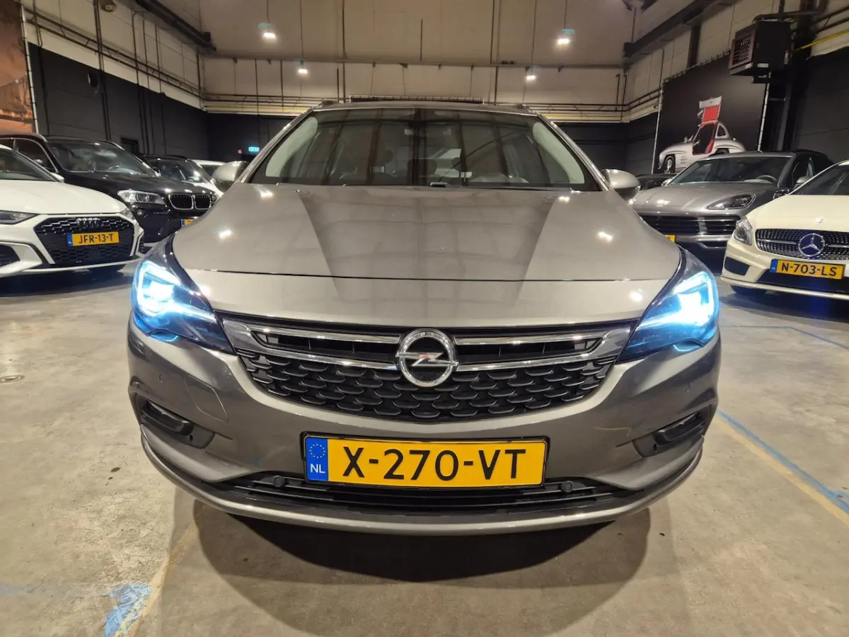 1.0 Turbo Innovation - Navigatie - CarPlay - Stoel en Stuurverwarming - Keyless - Elektr k