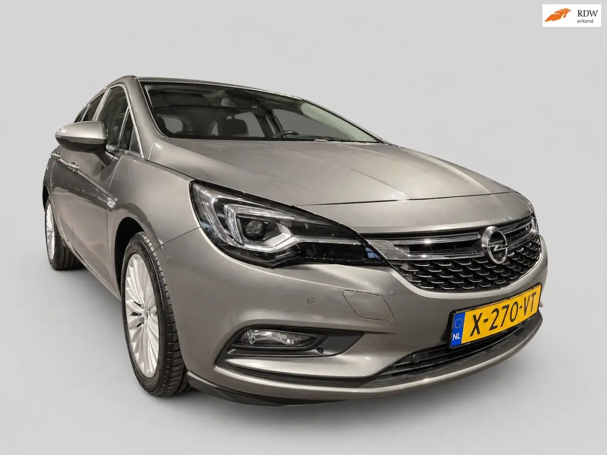 1.0 Turbo Innovation - Navigatie - CarPlay - Stoel en Stuurverwarming - Keyless - Elektr k