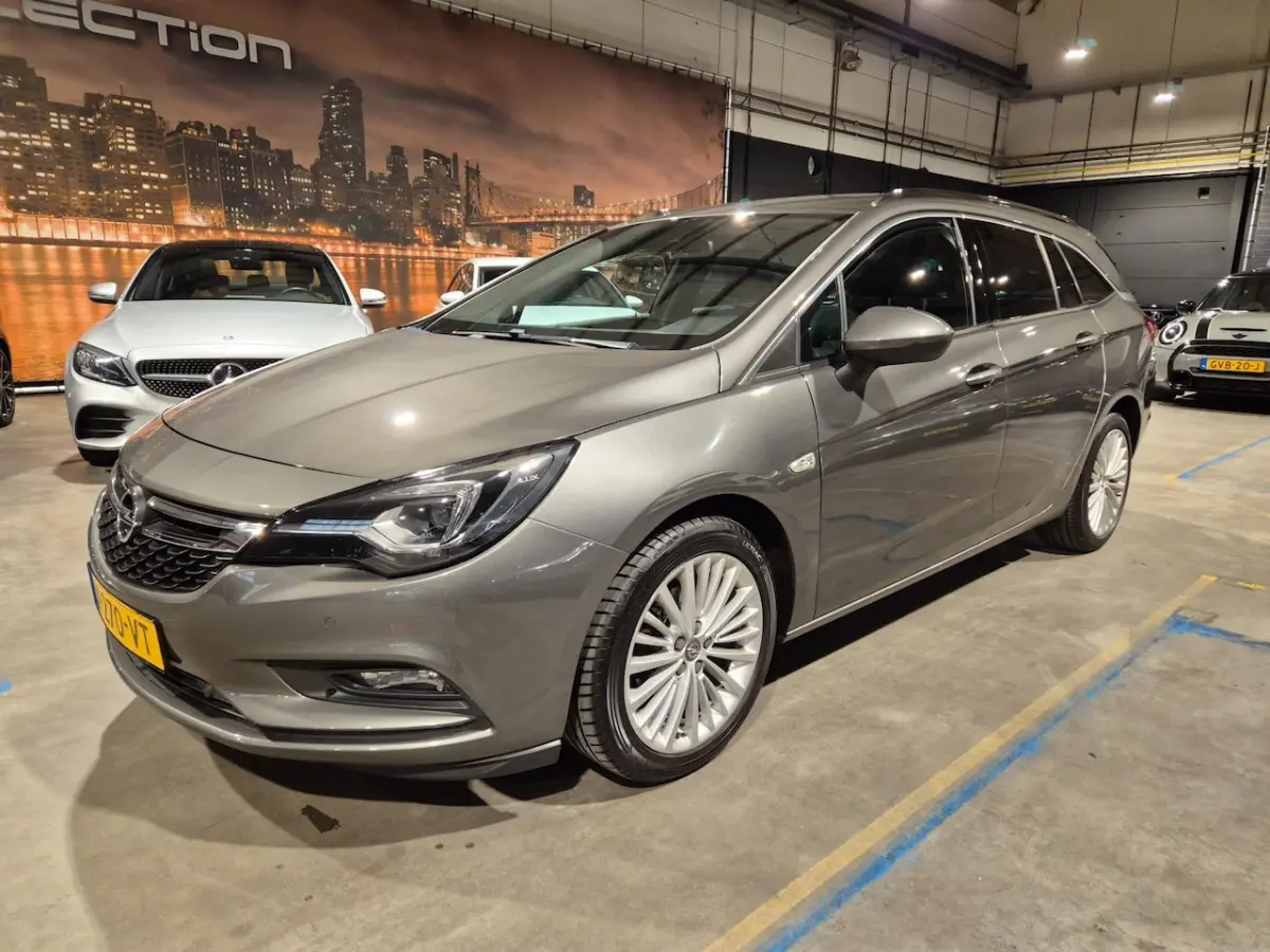 1.0 Turbo Innovation - Navigatie - CarPlay - Stoel en Stuurverwarming - Keyless - Elektr k