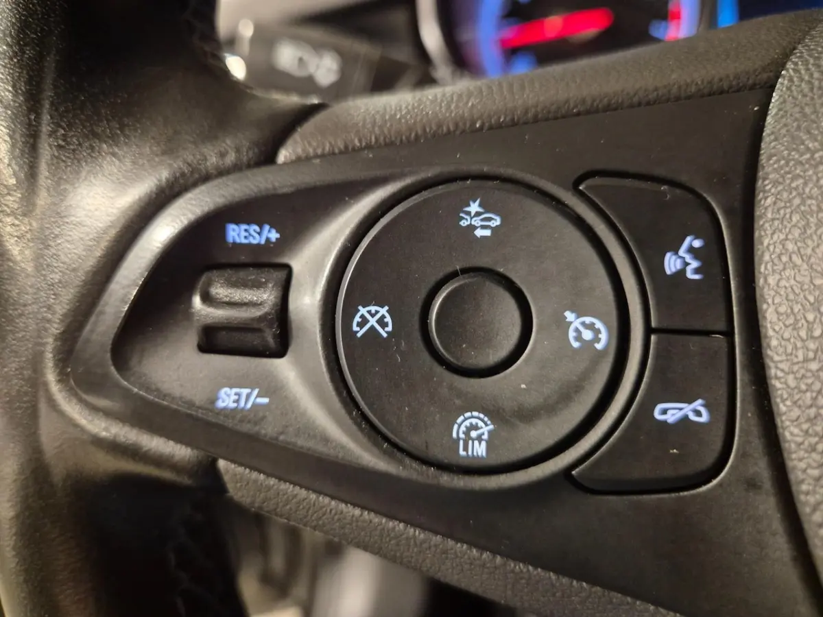 1.0 Turbo Innovation - Navigatie - CarPlay - Stoel en Stuurverwarming - Keyless - Elektr k