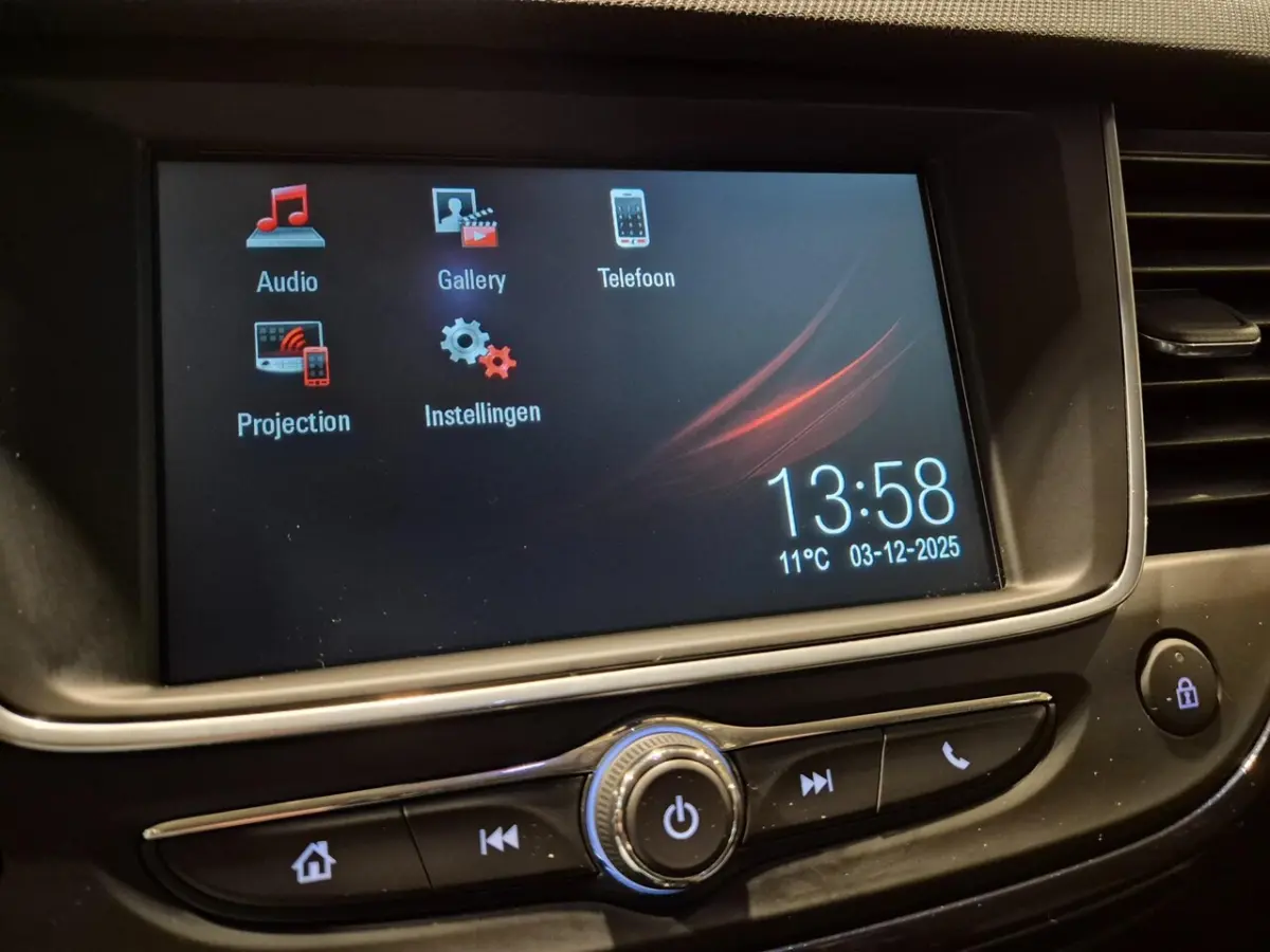 1.2 Turbo 120 Jaar Edition - 110 pk - CarPlay - Cruise - Stoelverwarming - Incl BTW