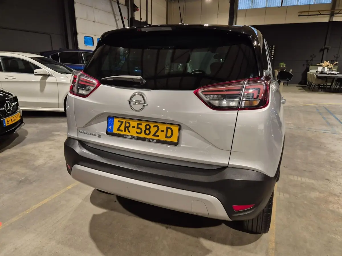 1.2 Turbo 120 Jaar Edition - 110 pk - CarPlay - Cruise - Stoelverwarming - Incl BTW