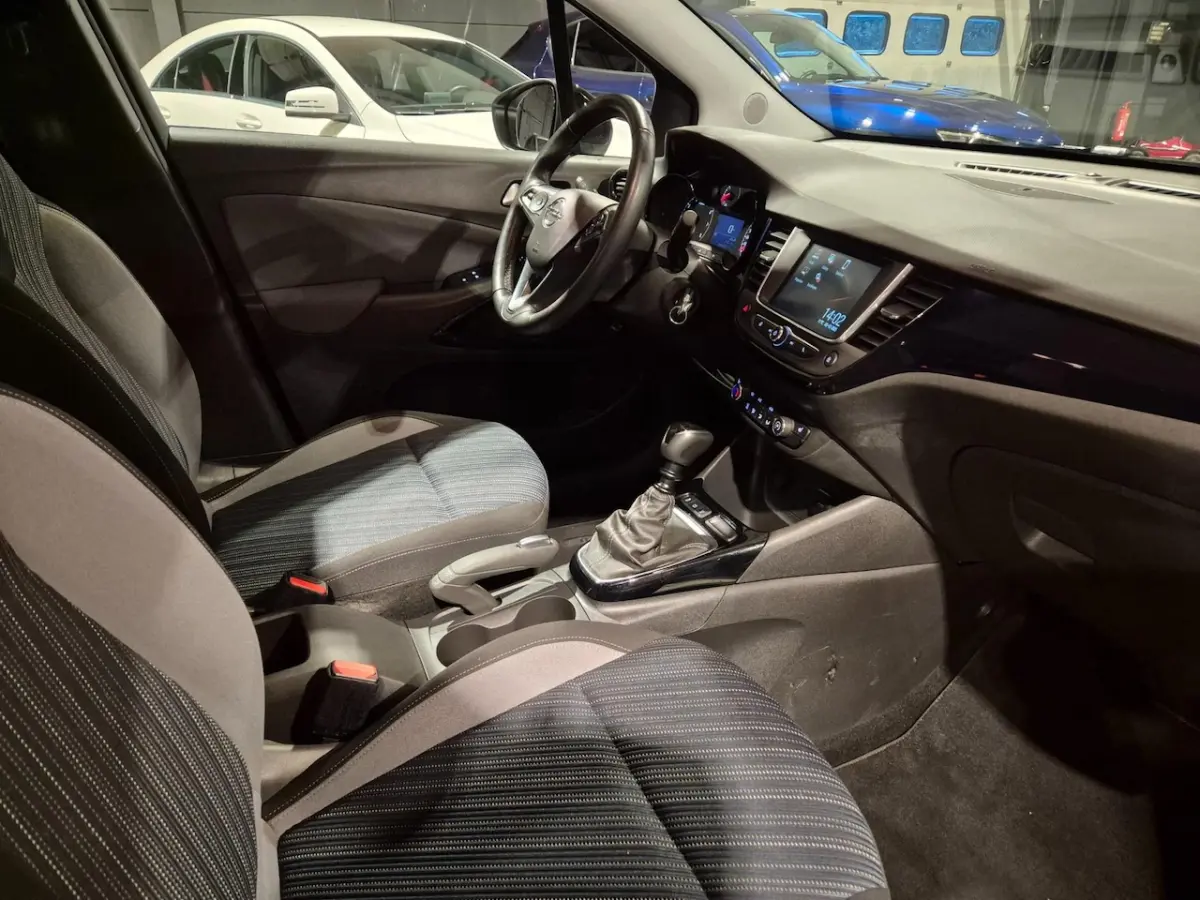 1.2 Turbo 120 Jaar Edition - 110 pk - CarPlay - Cruise - Stoelverwarming - Incl BTW