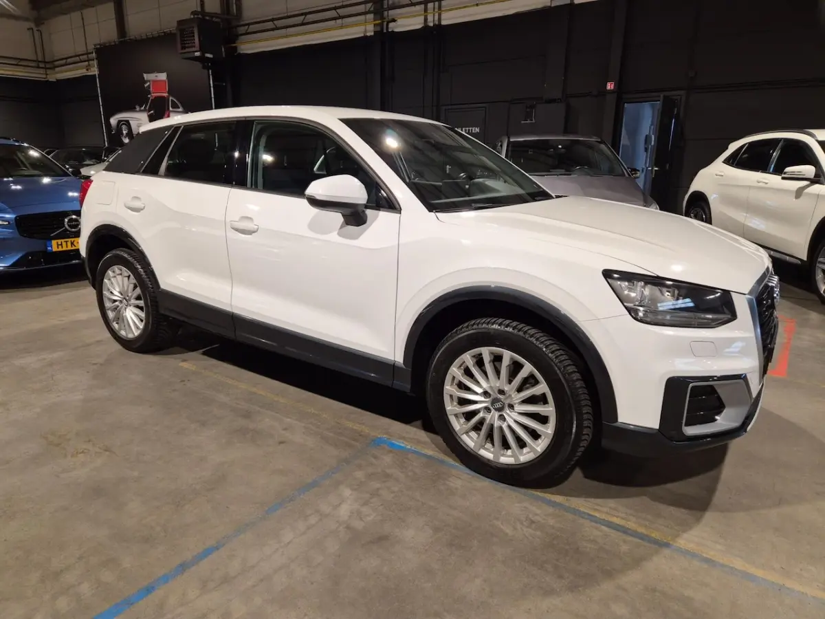 1.6 TDI Design Pro Line - Automaat - Navigatie - PDC - Stoelverw - Trekhaak