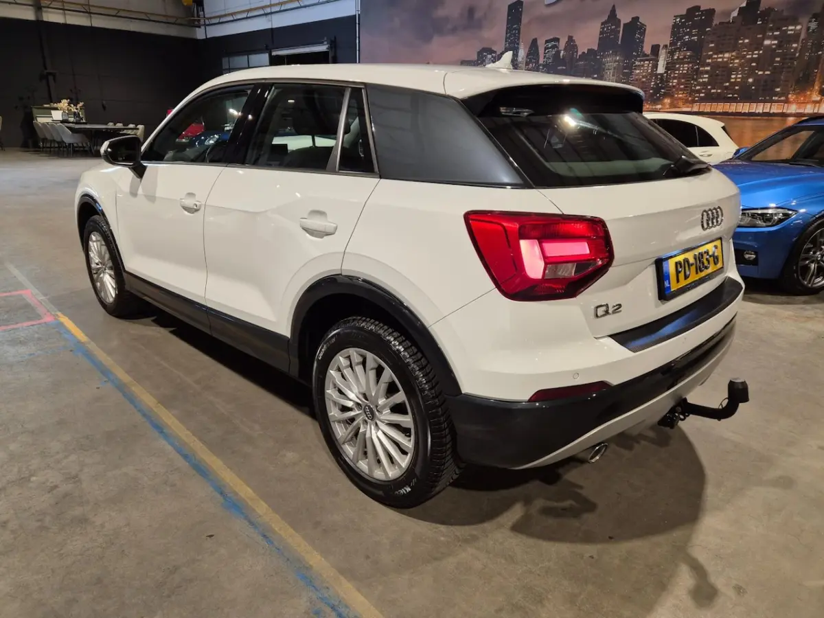 1.6 TDI Design Pro Line - Automaat - Navigatie - PDC - Stoelverw - Trekhaak