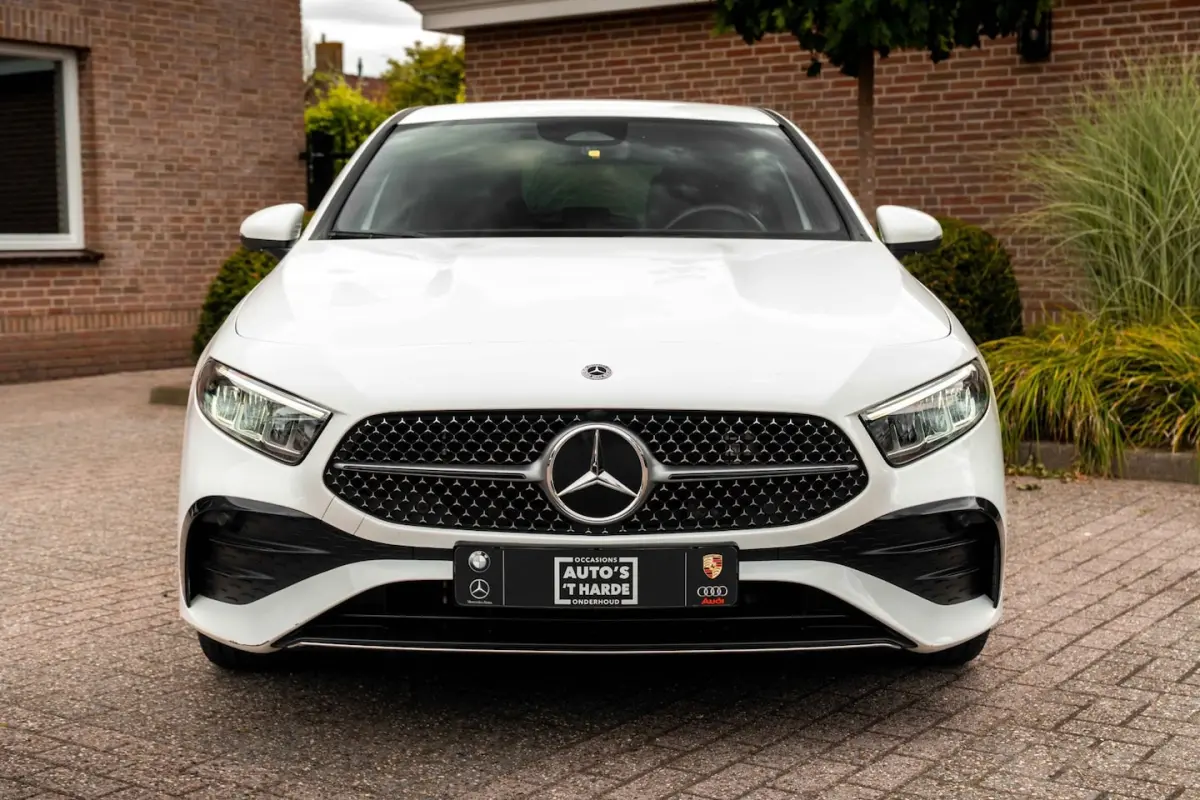 250 e AMG Line 218 PK 1e Eig Sfeerverlichting Widescreen Keyless Camera 19''