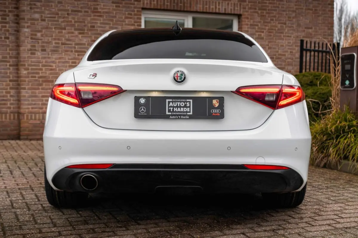 2.0T Super 200 PK Aut. Pano Keyless Half/Leder Xenon 19''