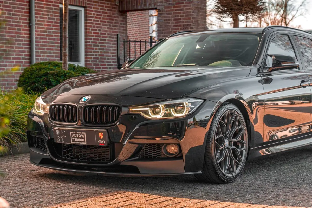 318i M-Sport LED Half/Leer Stoelverwarming Elek.Klep 19''
