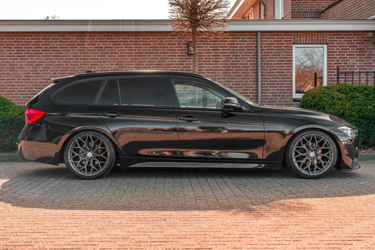 318i M-Sport LED Half/Leer Stoelverwarming Elek.Klep 19''
