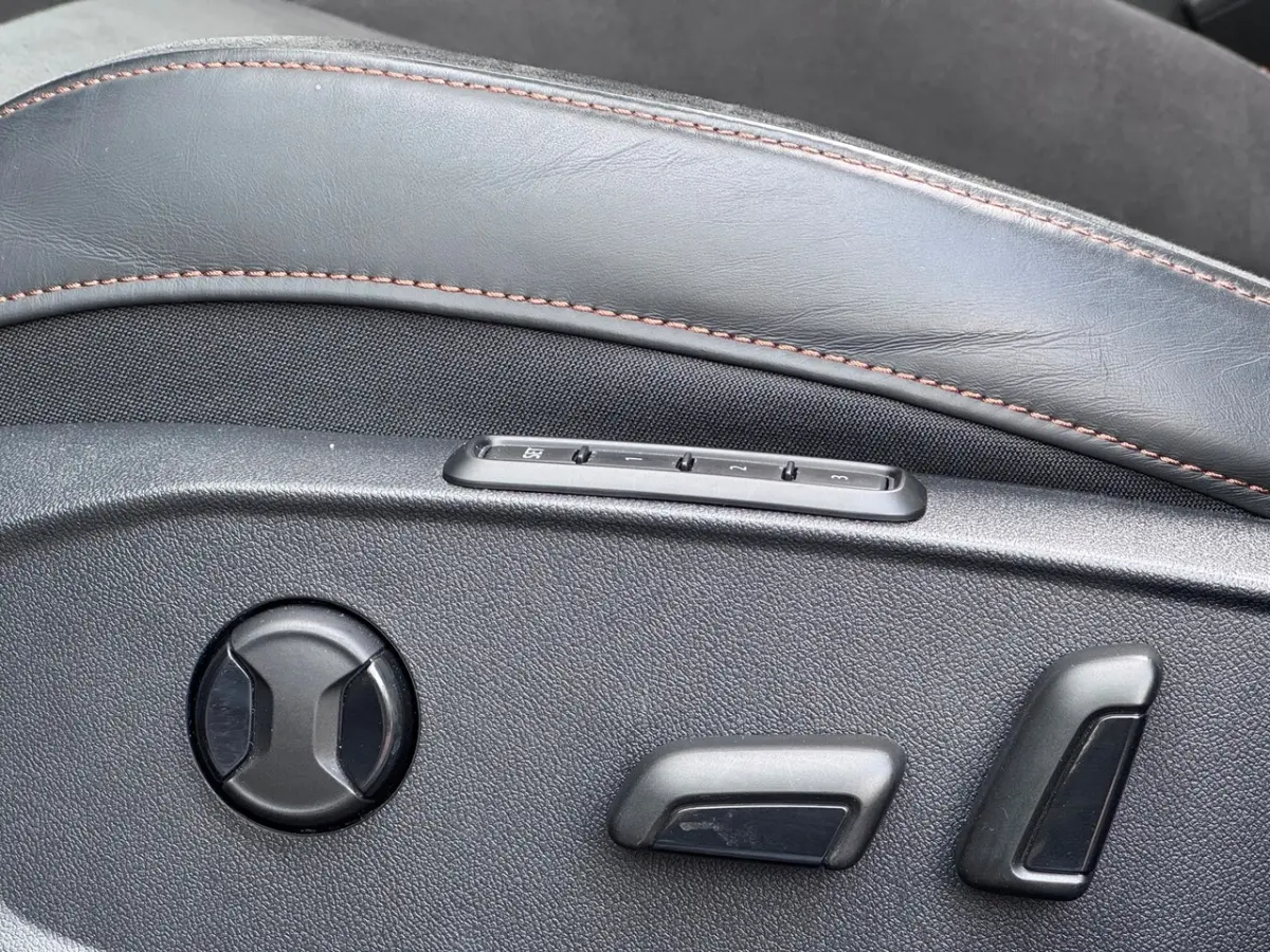 1.4 e-Hybrid VZ Performance Beats/360/Memory