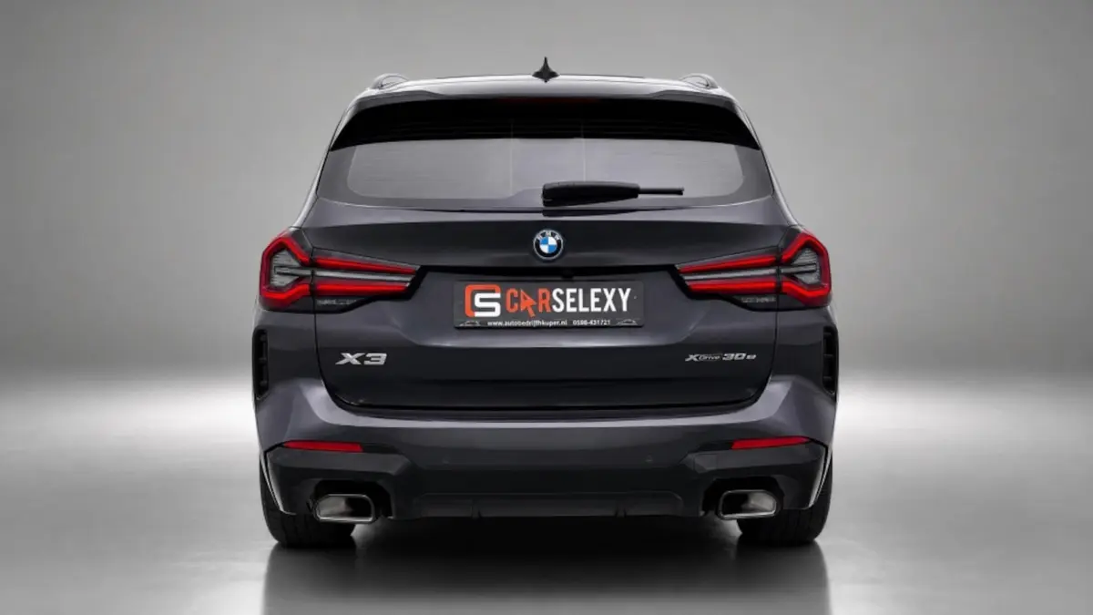 xDrive30e M-Sport 292PK | Elektr. Pano dak | Cruise | Camera |