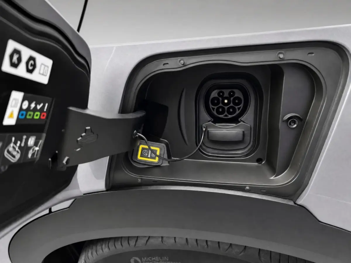 El. 50-kWh 11kw bl. | Cruise | Camera | Navi | Carplay/Android A