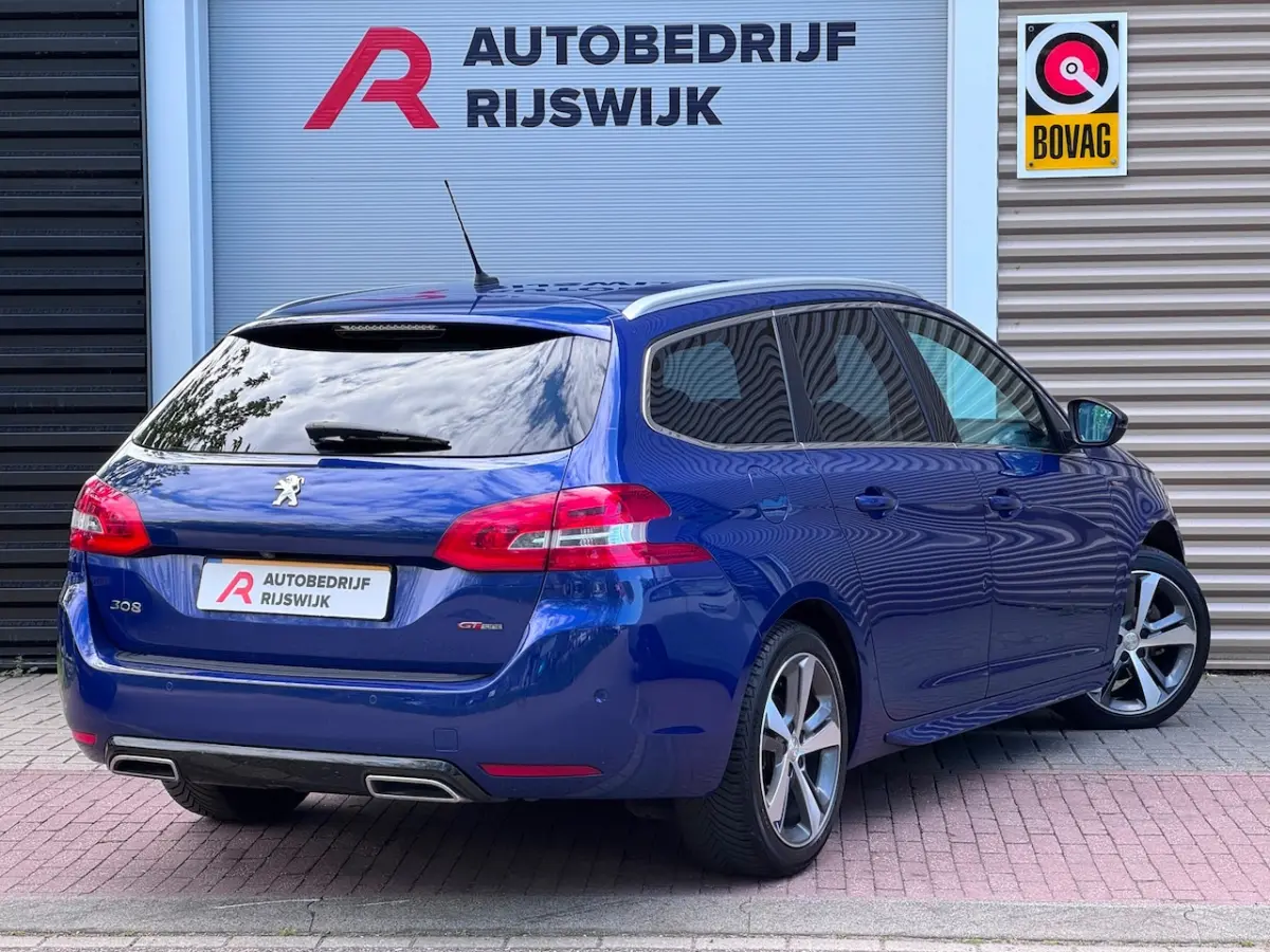 1.2 PureTech Blue Lease Premium Camera