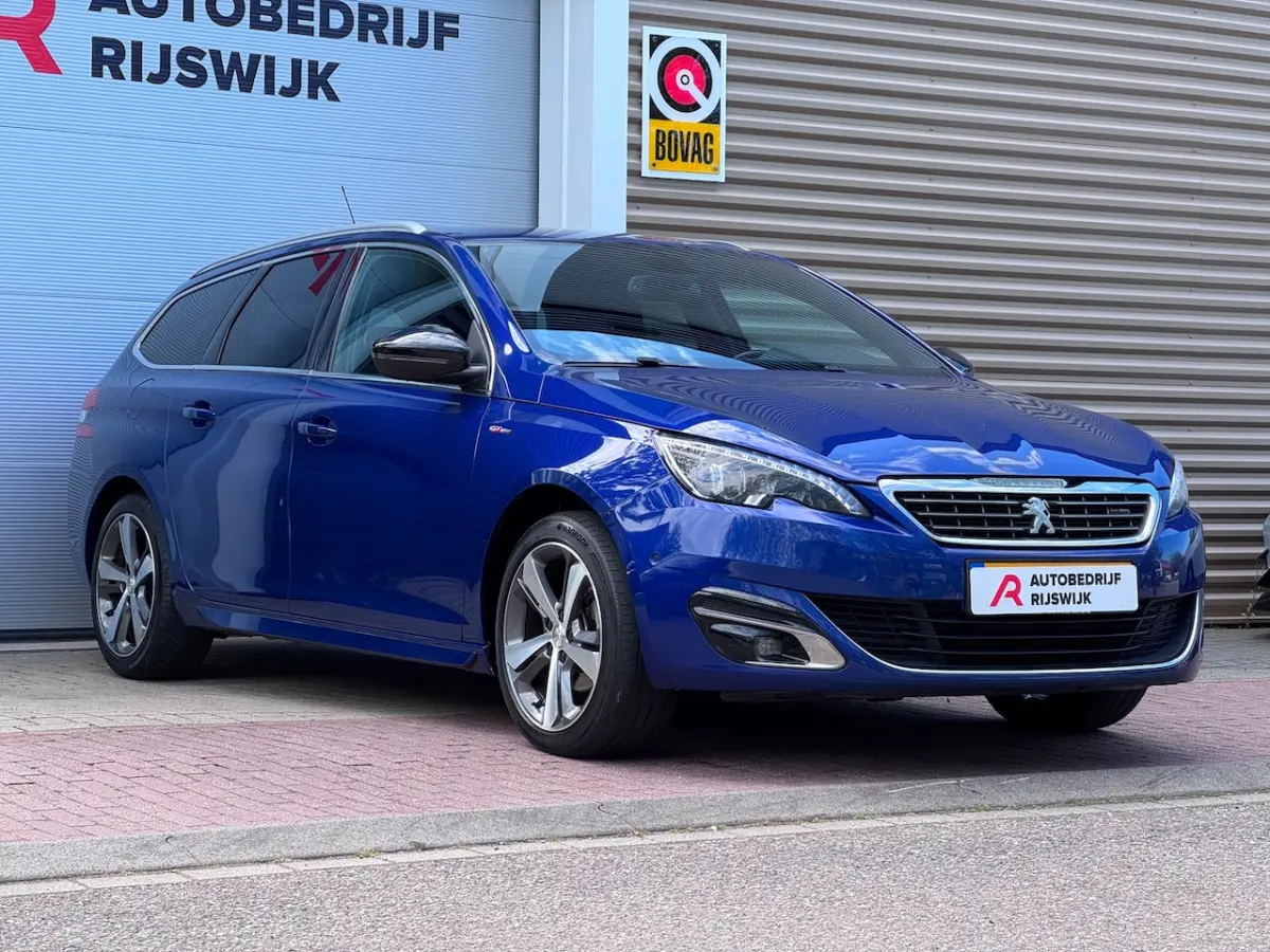 1.2 PureTech Blue Lease Premium Camera