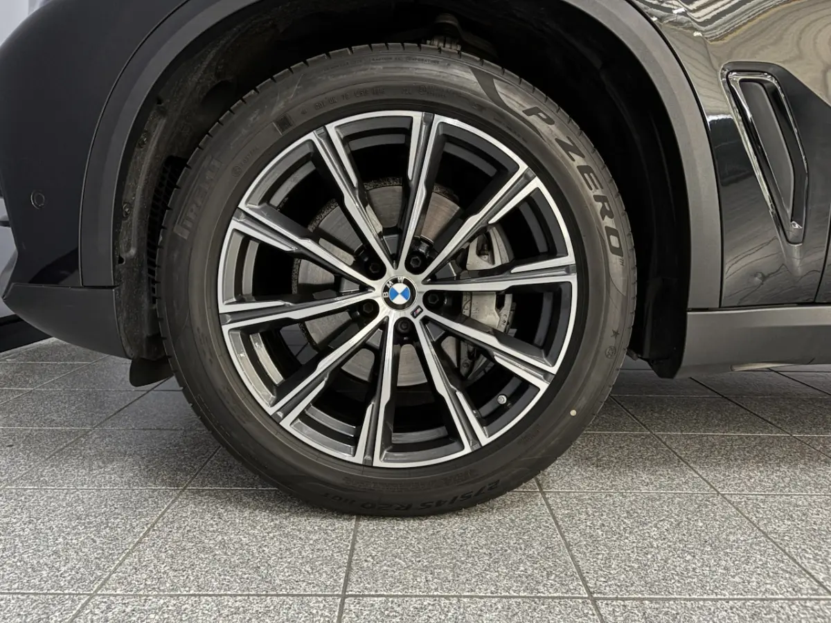 xDrive40i High Executive 7p. Pano|Apple