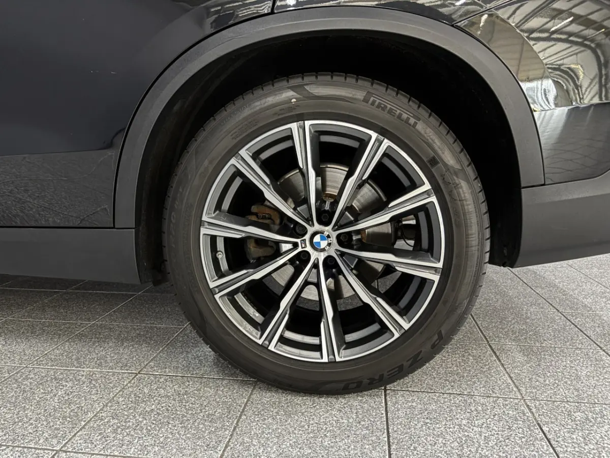 xDrive40i High Executive 7p. Pano|Apple