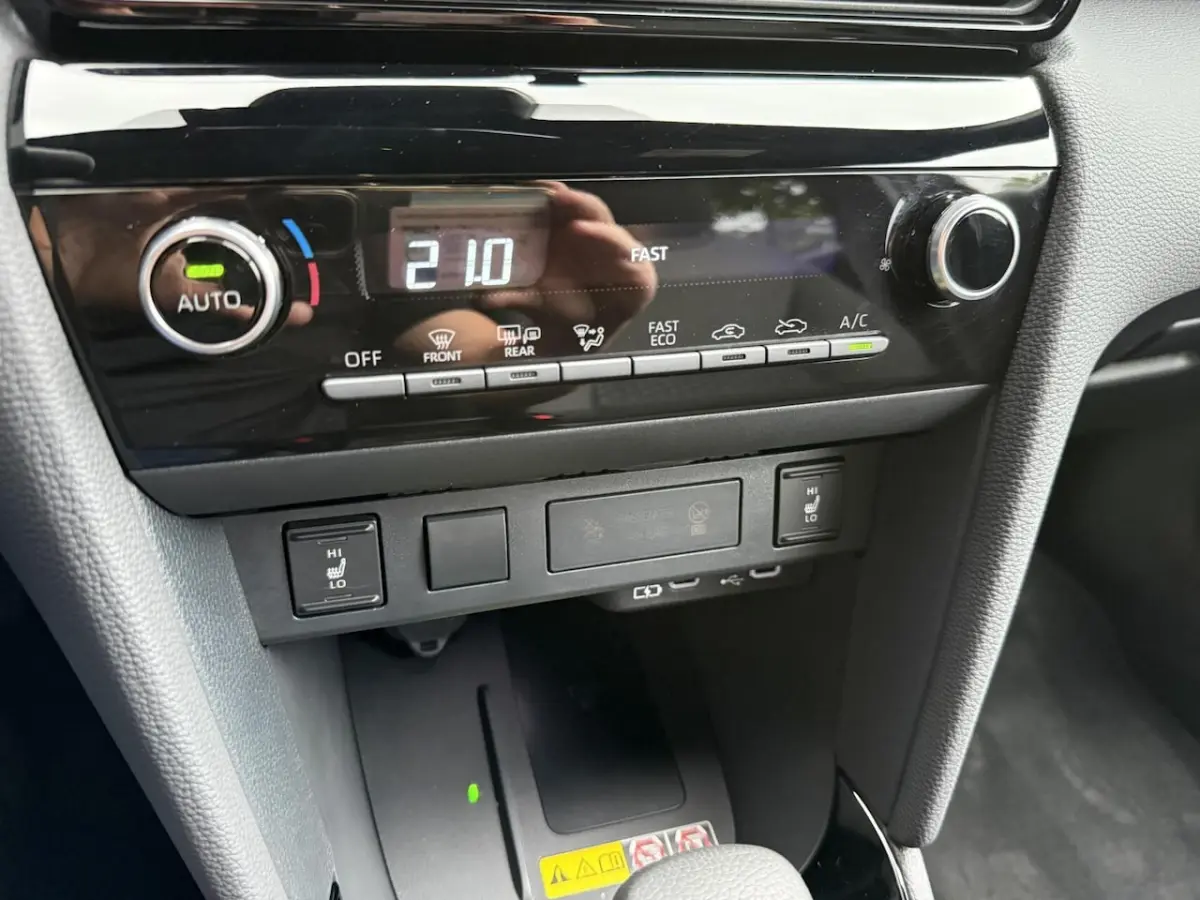 1.5 Hybrid 115 Business Plus Stoel+stuurverwarming